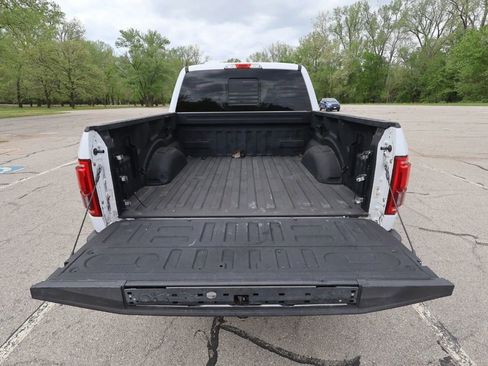 Used 2016 Ford F150 Lariat image 17