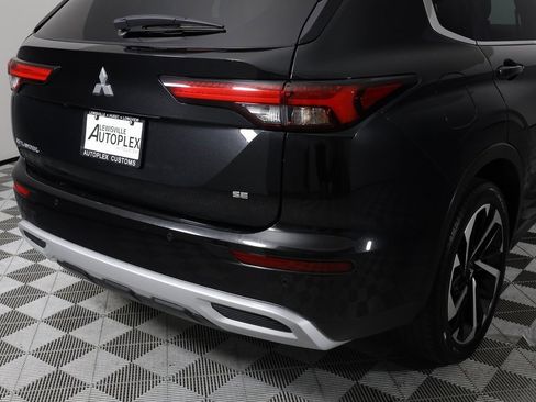 Used 2023 Mitsubishi Outlander SE image 52