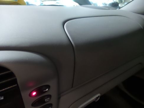 Used 2005 Porsche 911 Cabriolet image 22