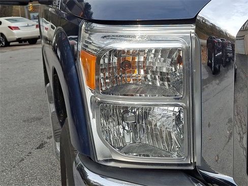 Used 2016 Ford F350 Lariat image 11