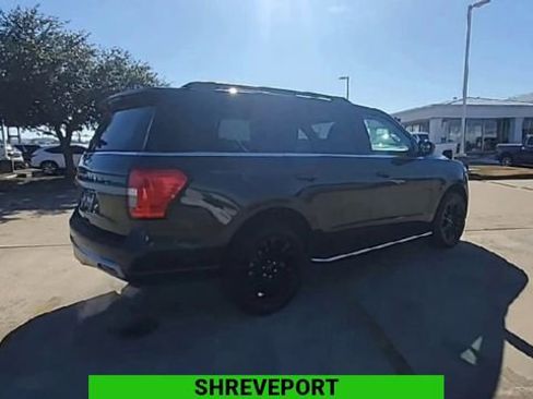 Used 2023 Ford Expedition XLT image 9