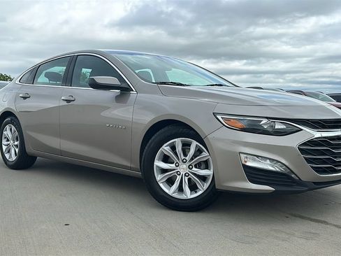 Used 2024 Chevrolet Malibu LT FWD image 5