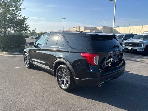 Used 2022 Ford Explorer XLT w/ Equipment Group 202A AWD/4WD image 4