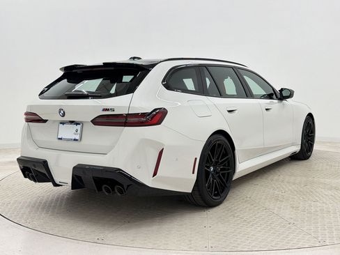 New 2027 BMW M5 Touring AWD/4WD image 9