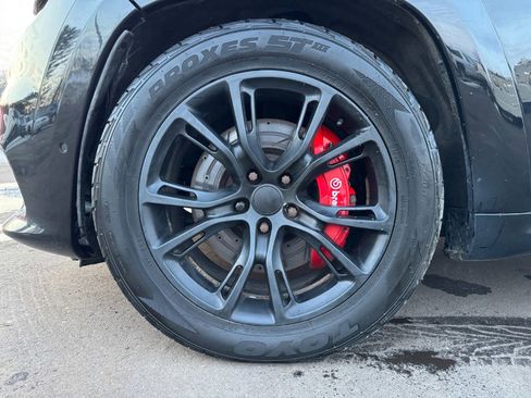 Used 2015 Jeep Grand Cherokee SRT w/ Luxury Group II image 13