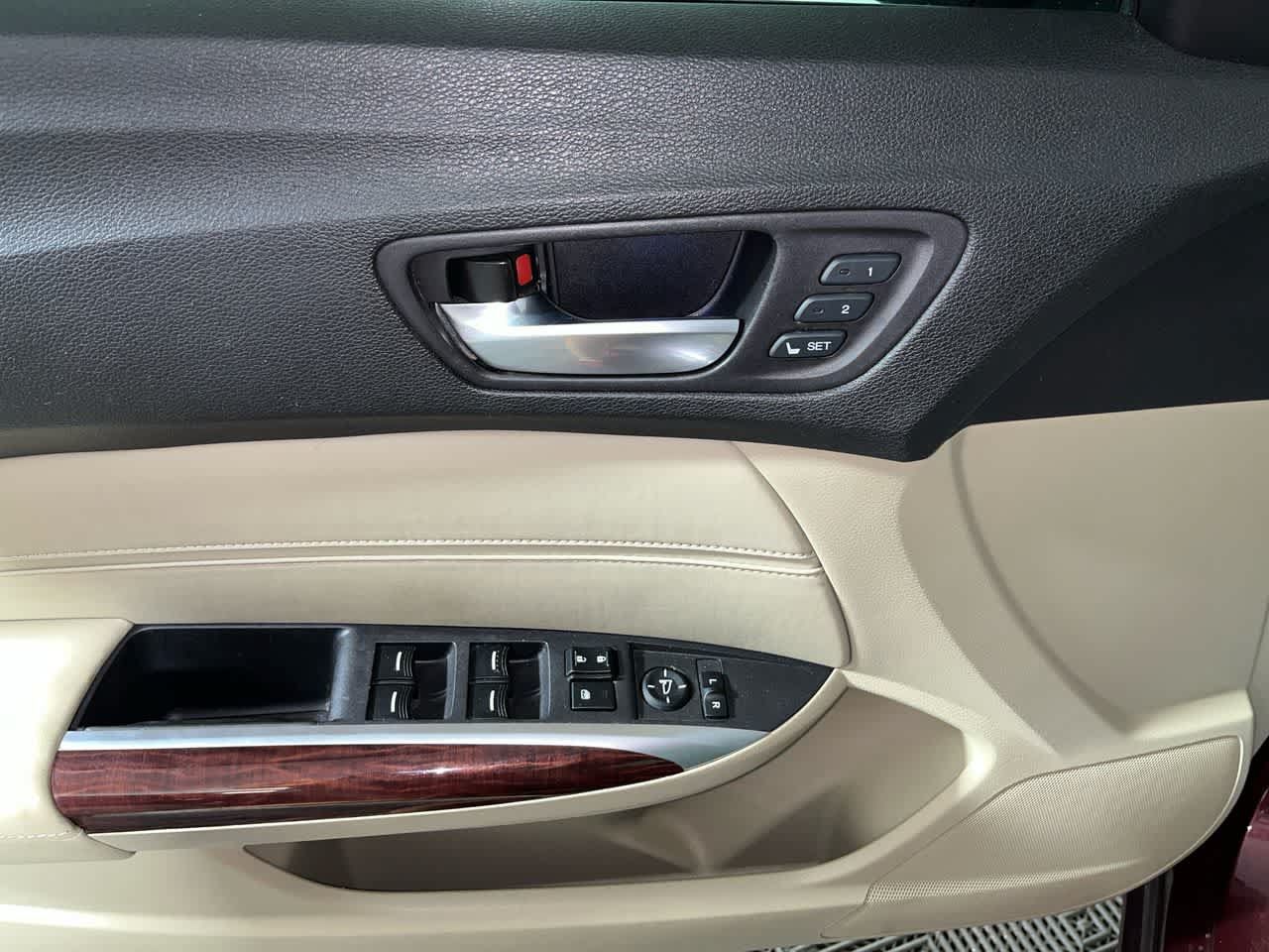 Used 2016 Acura TLX w/ Technology Package FWD image 13