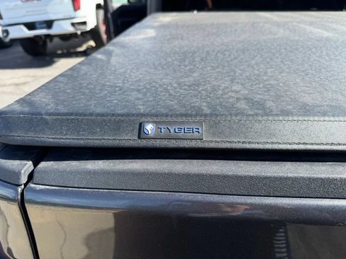Used 2021 Jeep Gladiator Sport AWD/4WD image 18