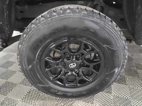 Used 2020 Toyota Tacoma SR image 13