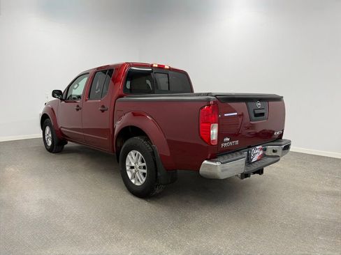 Used 2014 Nissan Frontier SV image 7