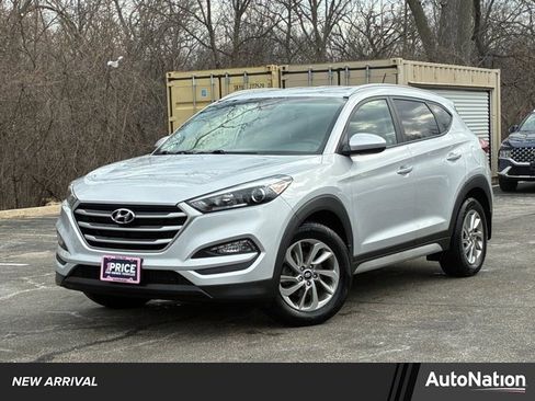 Used 2017 Hyundai Tucson SE image 1