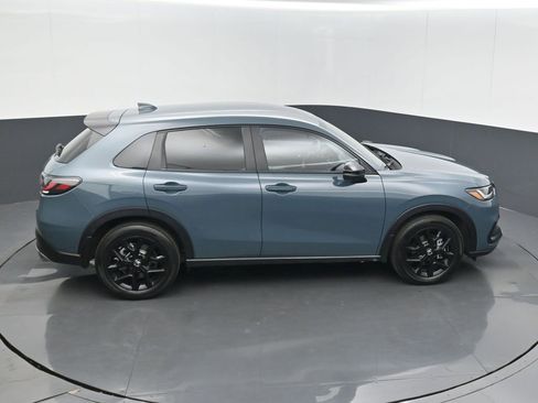 Certified 2025 Honda HR-V Sport image 14