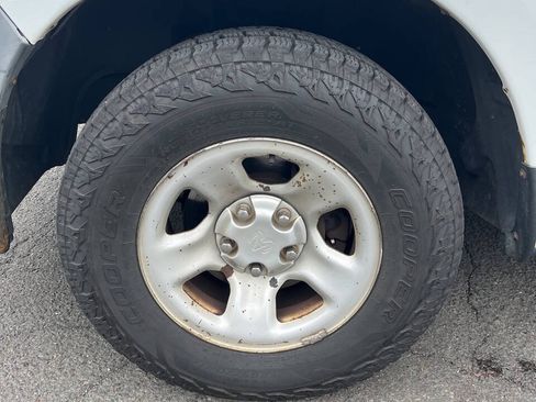 Used 2011 RAM 1500 Tradesman AWD/4WD image 16