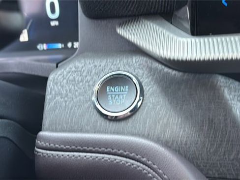 Used 2025 Ford Explorer Platinum w/ Ultimate Package image 12