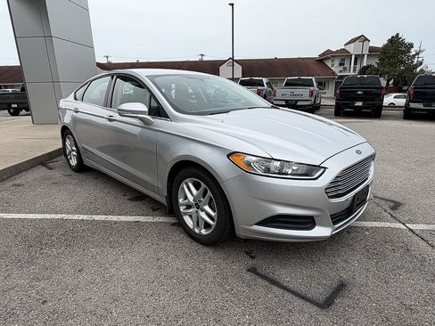 Used 2013 Ford Fusion SE FWD image 7