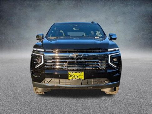 New 2026 Chevrolet Suburban Premier image 9