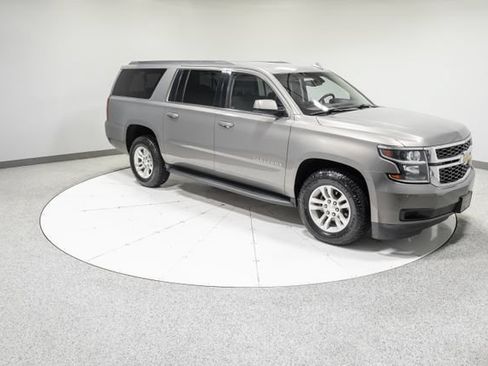 Used 2018 Chevrolet Suburban LS w/ Skid Plate Package AWD/4WD image 28