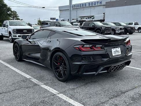 Used 2026 Chevrolet Corvette Z06 RWD image 3
