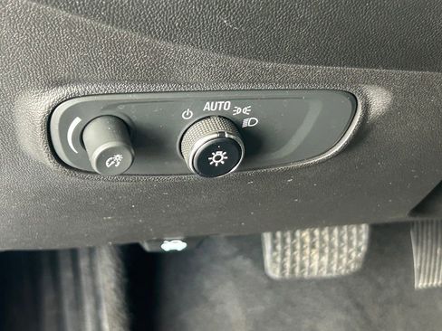 Used 2023 Chevrolet Equinox LT image 35