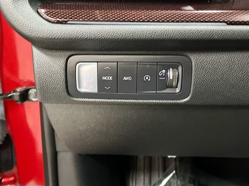 Used 2024 Chevrolet Traverse Z71 w/ Enhanced Driving Package AWD/4WD image 10
