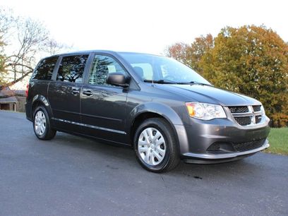 Used 2017 Dodge Grand Caravan SE w/ Power Window Group