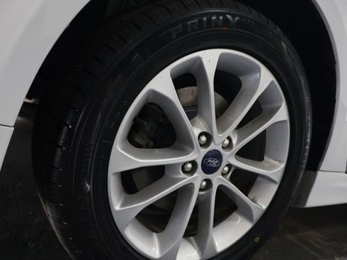 Used 2020 Ford Fusion SE image 30