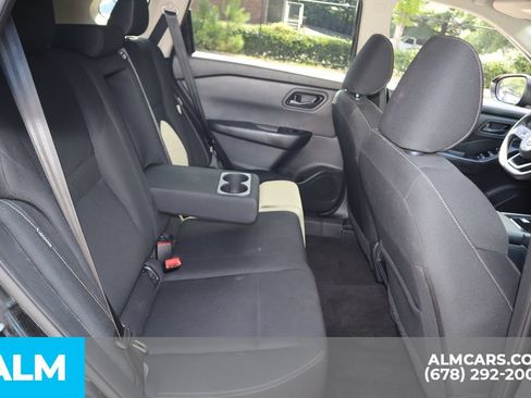 Used 2024 Nissan Rogue S FWD image 23