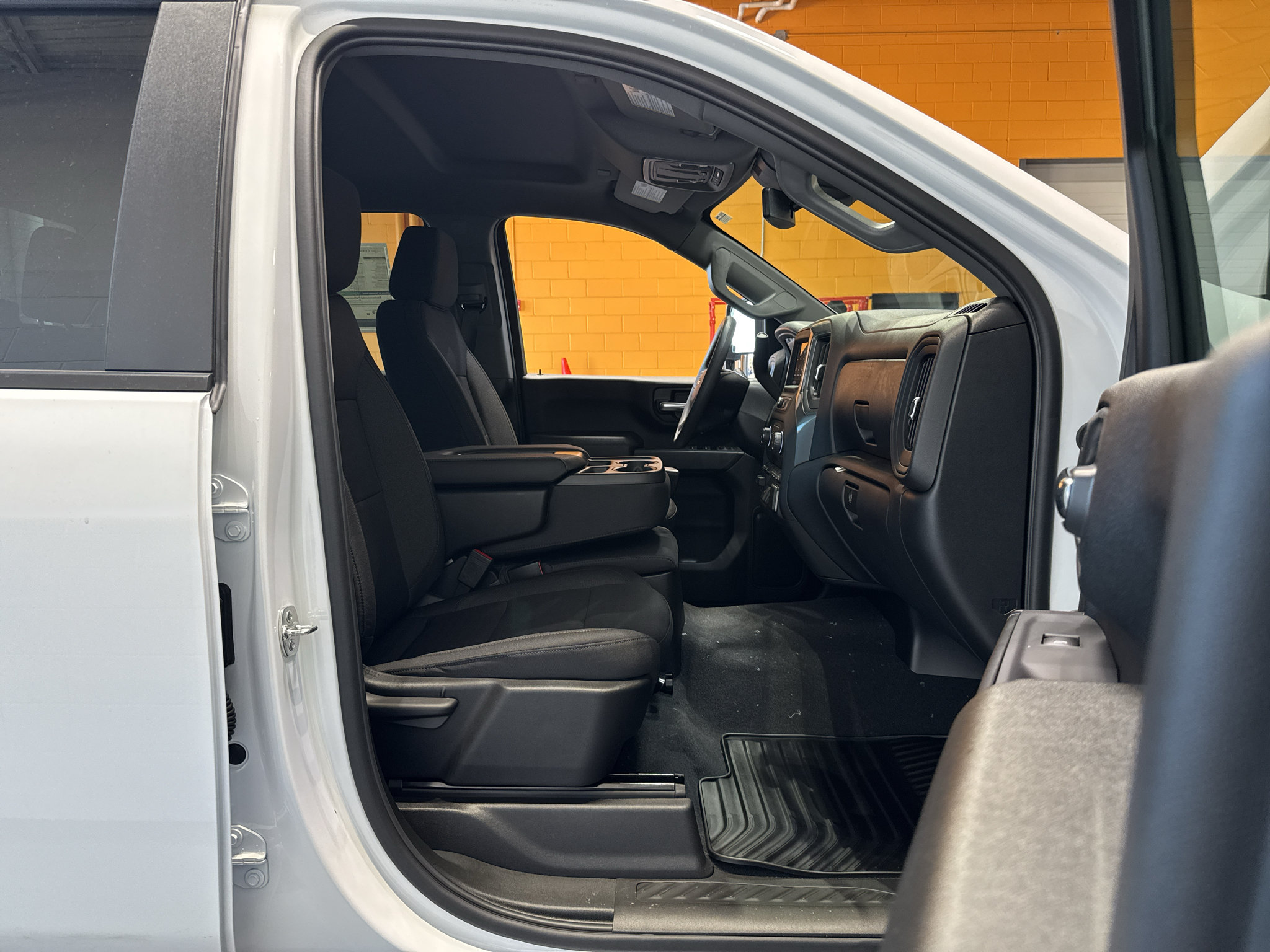 New 2026 Chevrolet Silverado 2500 Custom w/ Custom Value Package AWD/4WD image 19