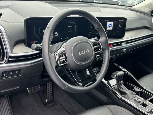 Certified 2024 Kia Sorento SX image 24