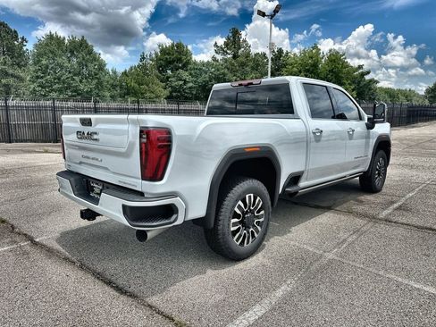 New 2026 GMC Sierra 2500 Denali Ultimate AWD/4WD image 11