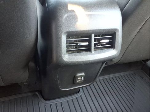 Used 2022 Chevrolet Equinox LS AWD/4WD image 7