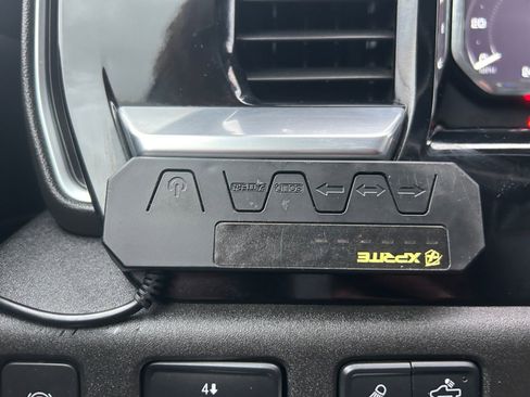 Used 2024 GMC Sierra 3500 SLE image 11