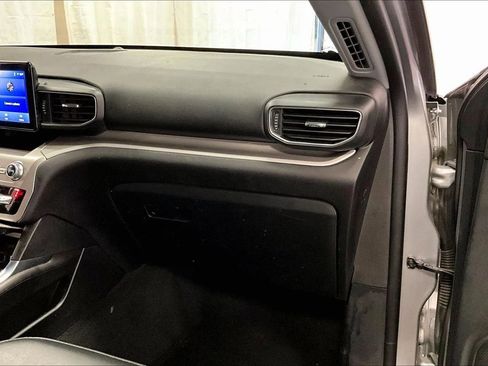 Certified 2023 Ford Explorer XLT w/ Equipment Group 202A image 15