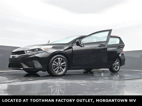 Used 2023 Kia Forte LXS w/ LXS Technology Package image 31