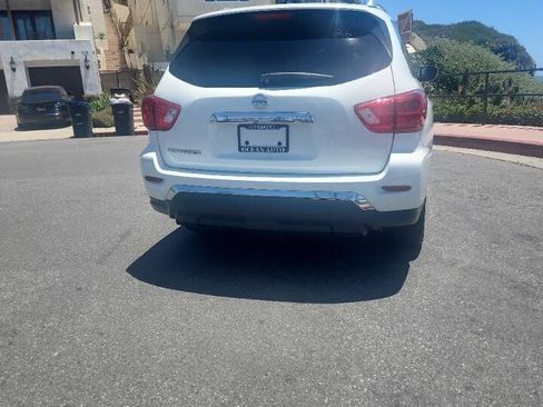Used 2018 Nissan Pathfinder S FWD image 6