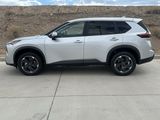 Used 2024 Nissan Rogue SV image 4