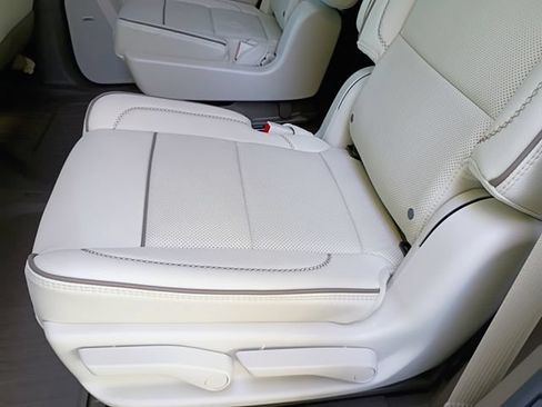 Used 2025 GMC Yukon Denali w/ LPO, Floor Liner Package RWD image 67