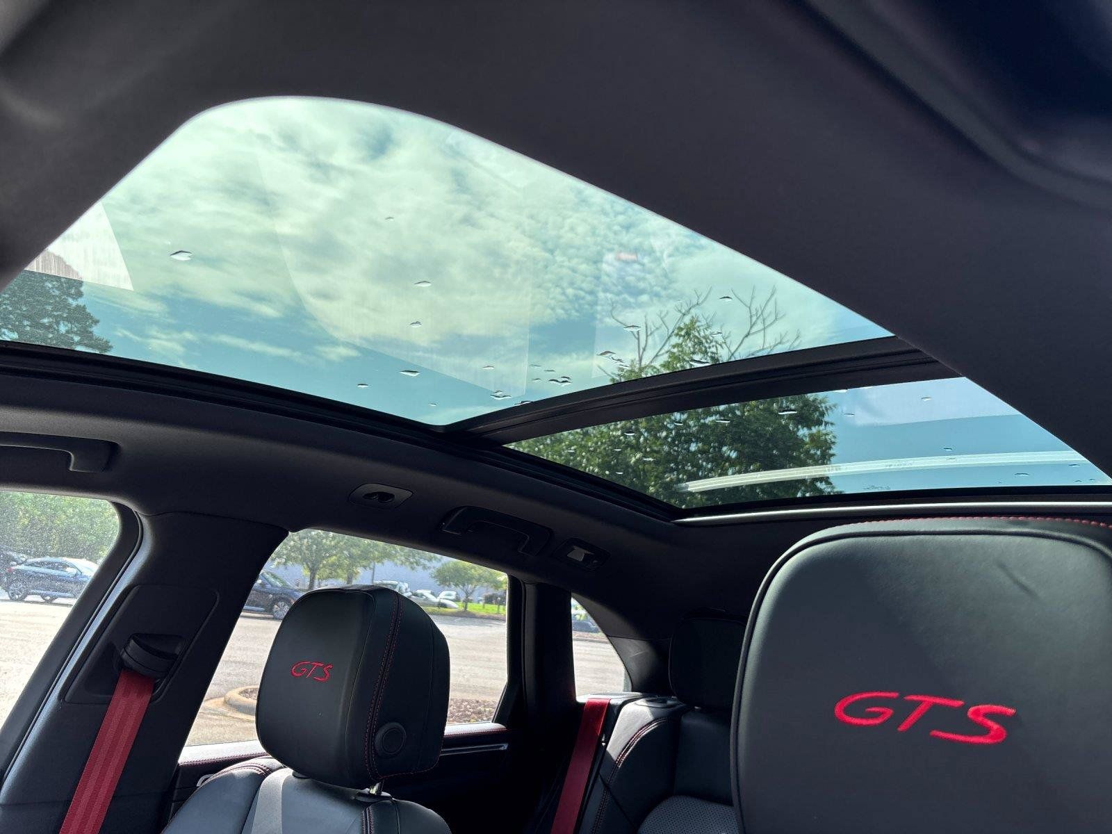 Used 2024 Porsche Macan GTS AWD/4WD image 31