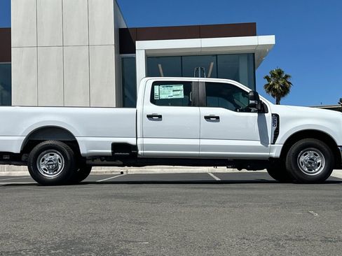 New 2026 Ford F250 XL w/ XL Chrome Package RWD image 2