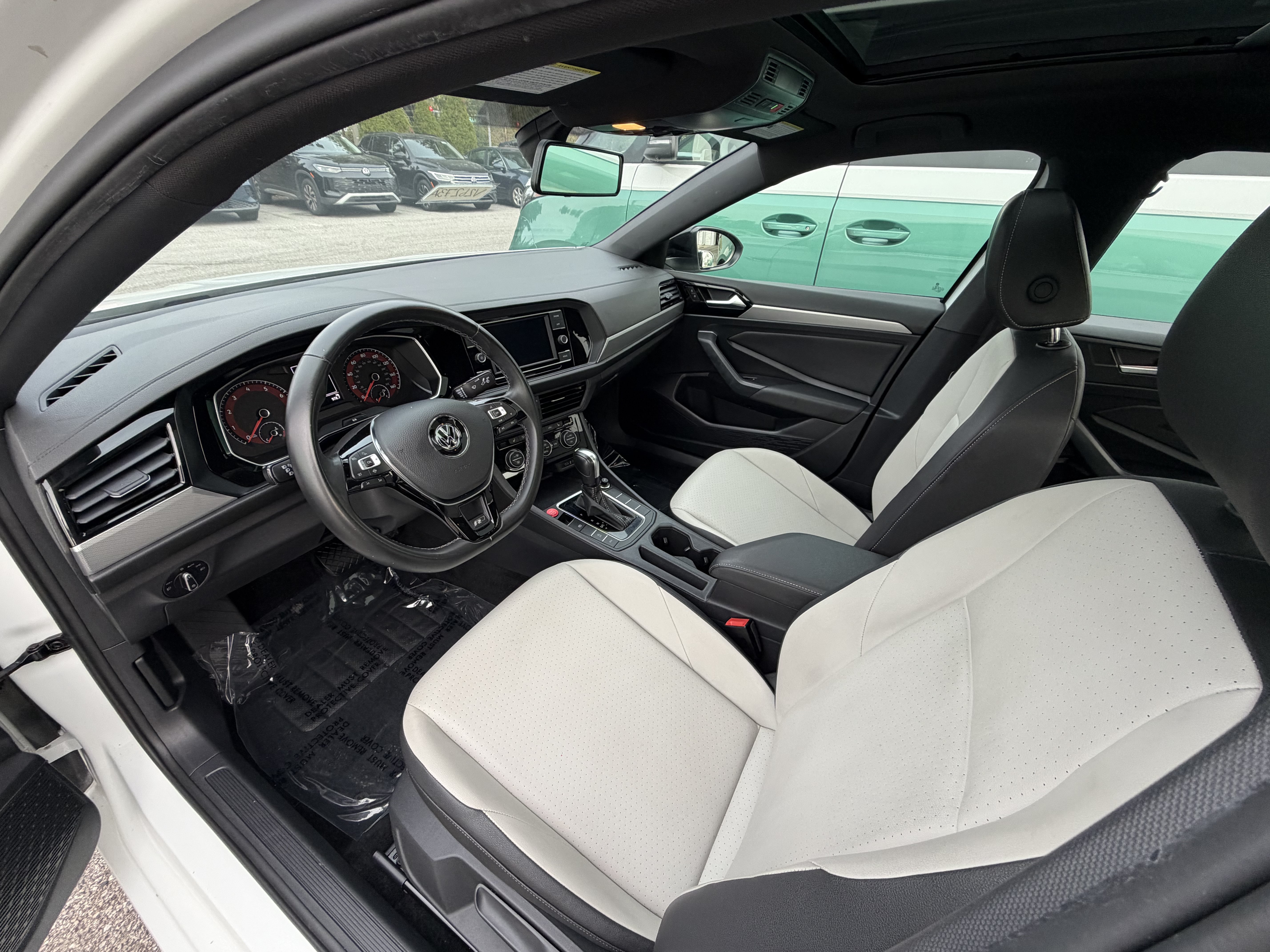 Used 2021 Volkswagen Jetta R-Line FWD image 5