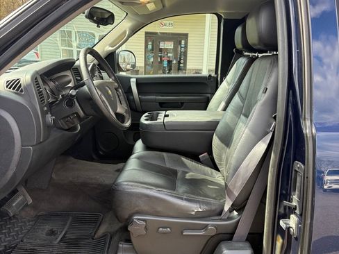 Used 2011 Chevrolet Silverado 1500 LT w/ All-Star Edition AWD/4WD image 9