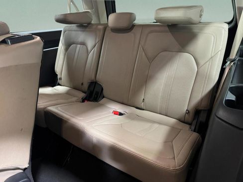 Used 2024 Ford Expedition Max Limited image 9