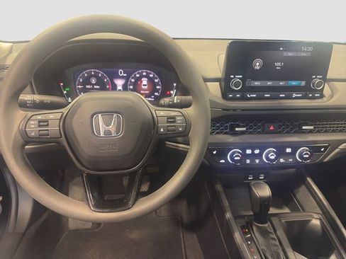 Certified 2023 Honda Accord EX image 31