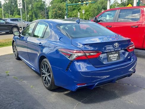 Used 2024 Toyota Camry SE FWD image 4