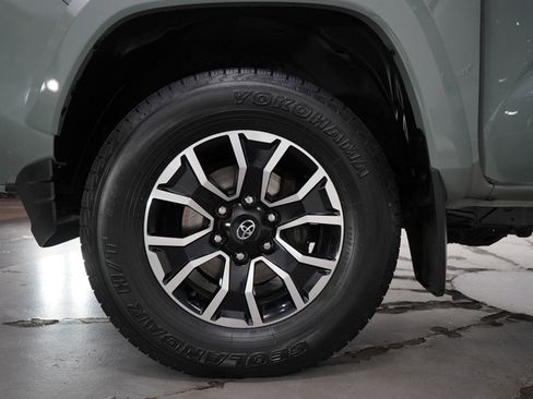 Used 2023 Toyota Tacoma TRD Sport image 33