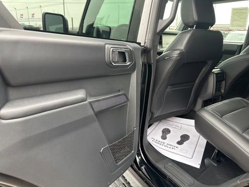 New 2025 Ford Bronco Outer Banks image 27