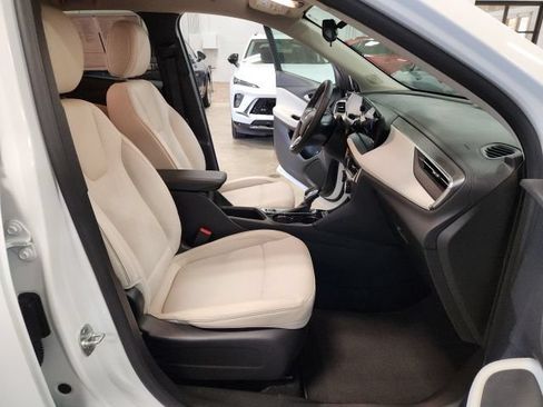 Used 2024 Buick Encore GX Preferred w/ Comfort Package FWD image 31