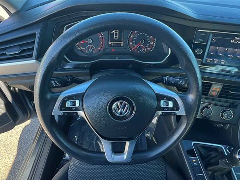 Used 2019 Volkswagen Jetta S image 18