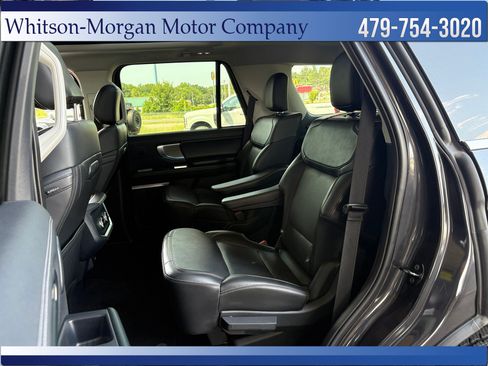Used 2025 Ford Expedition Platinum w/ Driver's Package AWD/4WD image 35