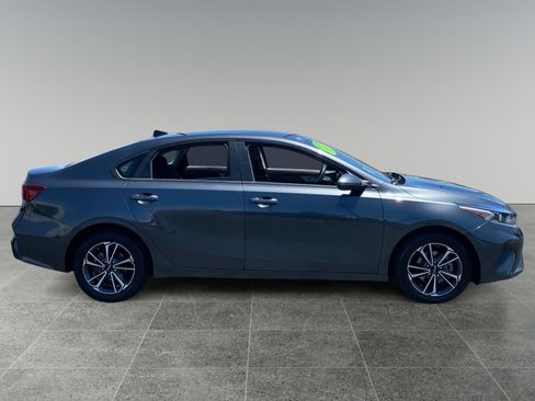 Used 2024 Kia Forte LXS w/ LXS Technology Package FWD image 6