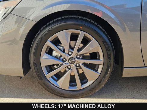 Used 2026 Nissan Sentra SL w/ Floor Mat Package image 35